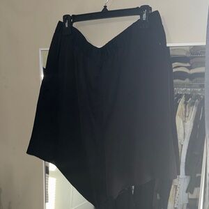 Silk Blend Black Short